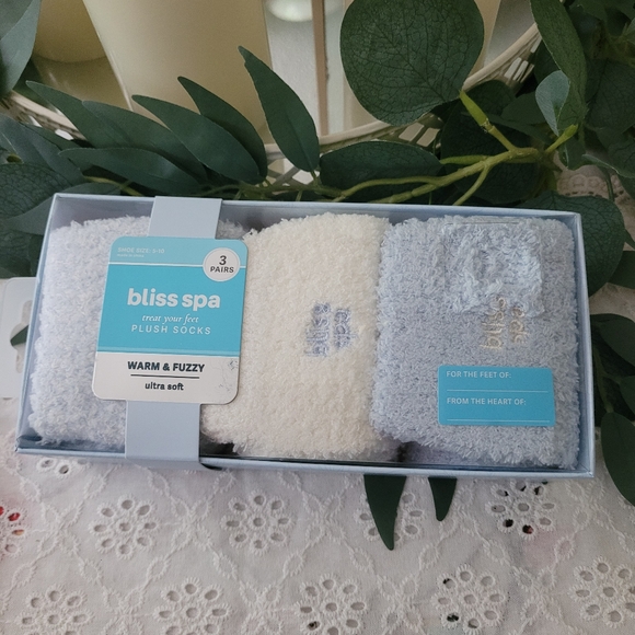Bliss Spa Plush Socks. Set Of Three. - Picture 1 of 5